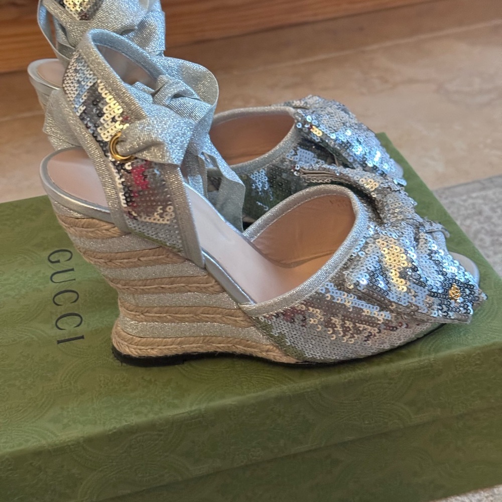 Perfect condition Gucci sandals,worn once